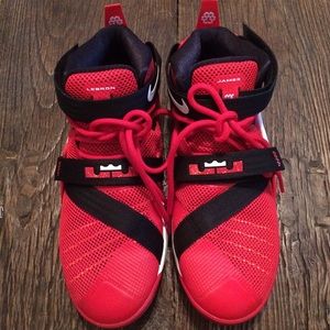 Nike Lebron soldier IX basketball shoes